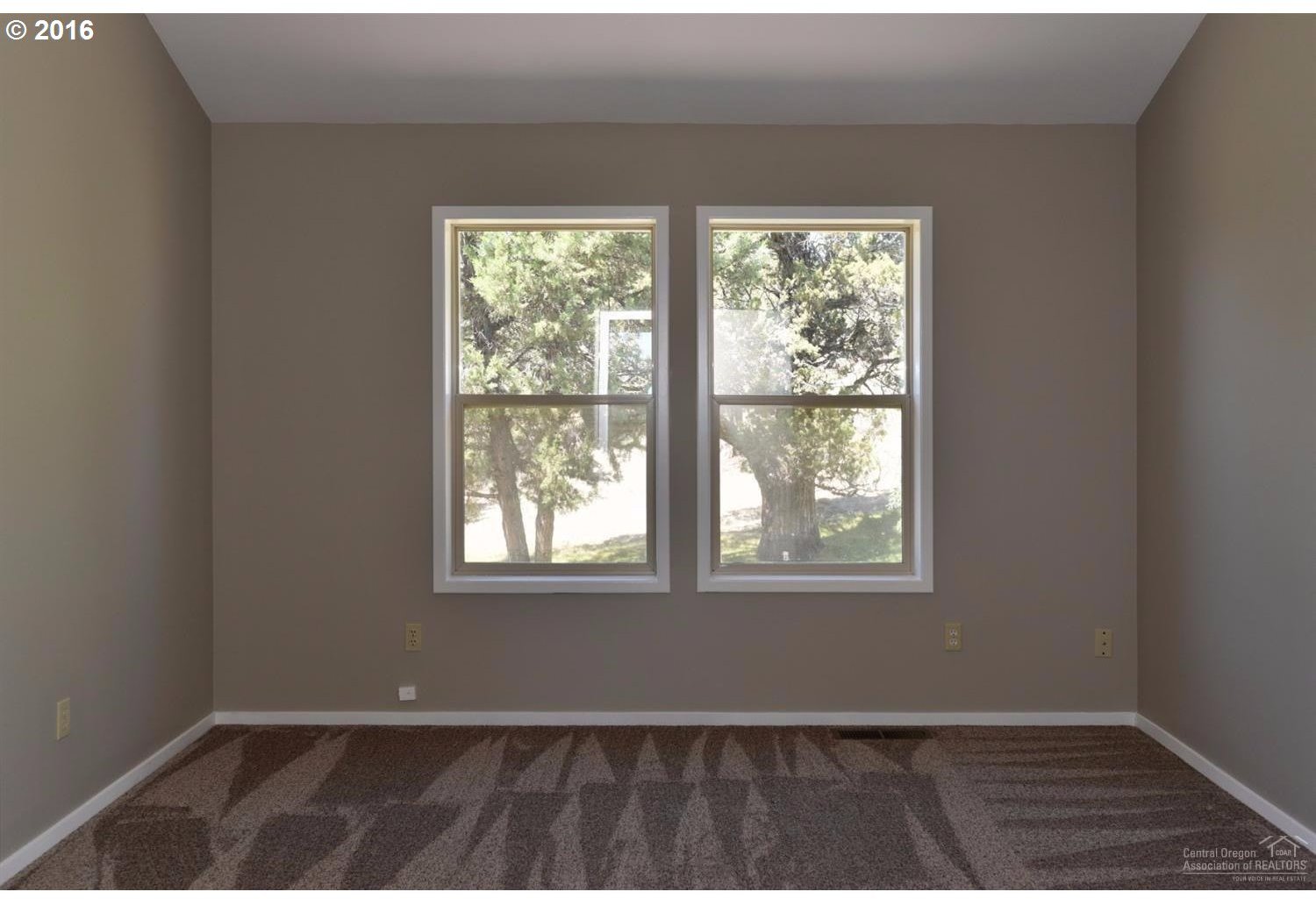 65040 Highland Road Bend, OR 97703 - Photo 3 of 24 Gallery Image 3