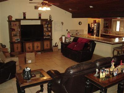 13348 Eberle Road Bakersfield, CA 93313 - Photo 4 of 9 Gallery Image 4