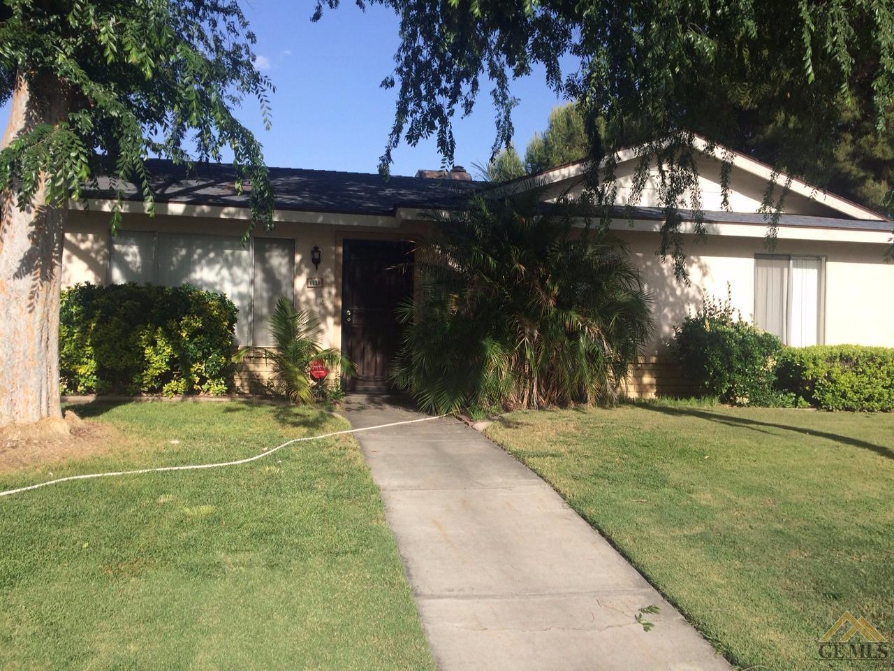 6820 Wilson Road Bakersfield, CA 93309 - Photo 1 of 13