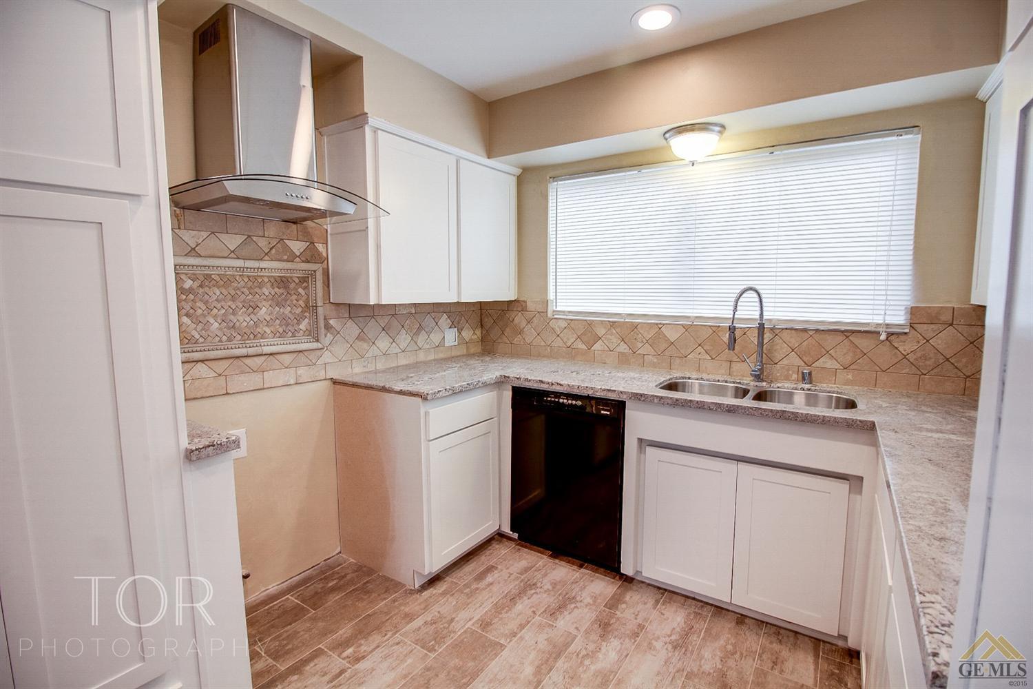 3916 Harris Road Bakersfield, CA 93313 - Photo 9 of 19 Gallery Image 9