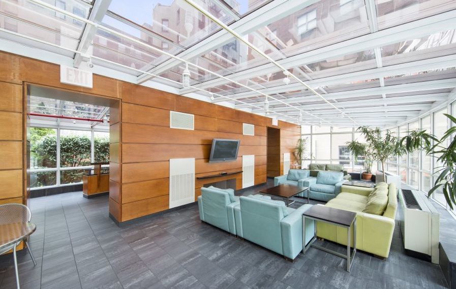 Clinton West 516 W 47th St, Manhattan, NY 10036 - Photo 16 of 25