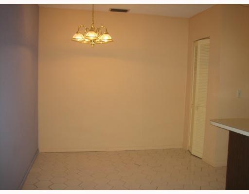 2023 Southwest 99th Avenue Miami, FL 33165 - Photo 3 of 7