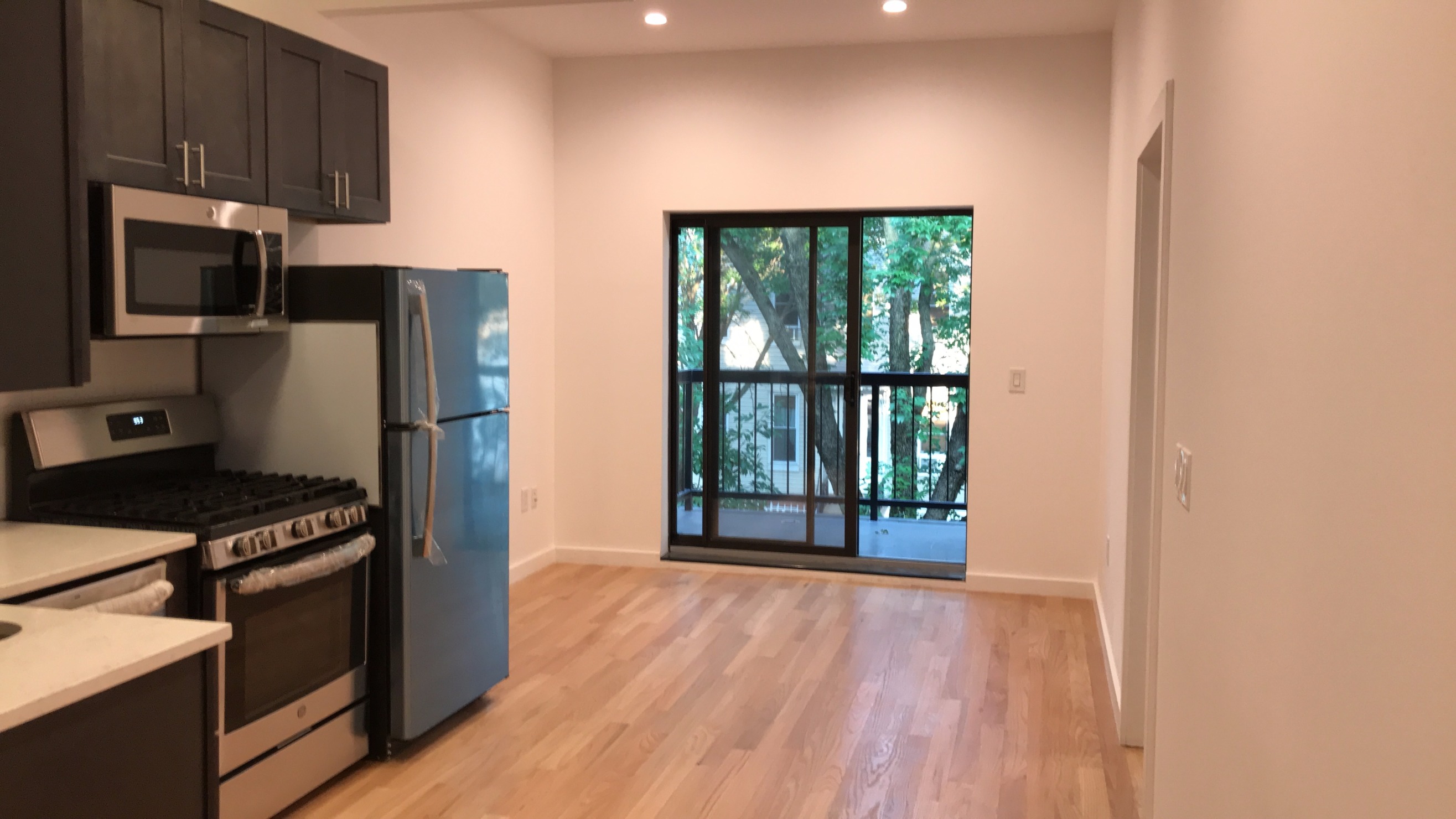 1115 Hancock Street, Unit 3E Brooklyn, NY 11221 - Photo 2 of 6