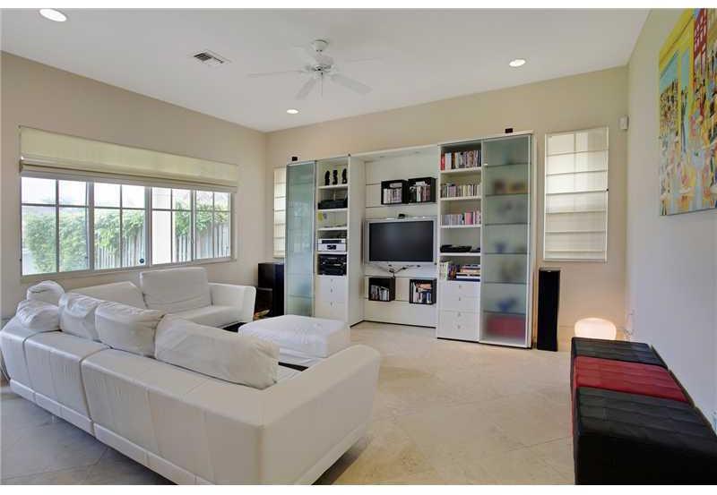 Doral Isles Doral, FL 33178 - Photo 14 of 19