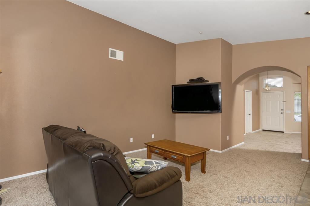 8637 Clifford Heights Road Santee, CA 92071 - Photo 8 of 25 Gallery Image 8