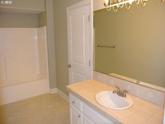 4030 Northwest Riggs Drive Portland, OR 97229 - Photo 12 of 15 Gallery Image 12