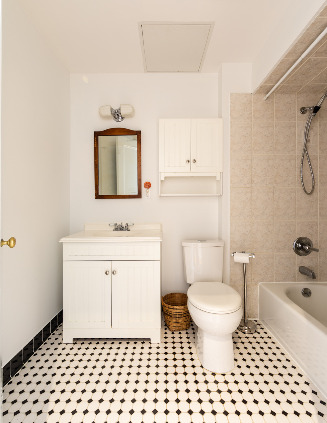 661 Humboldt Street Brooklyn, NY 11222 - Photo 10 of 17