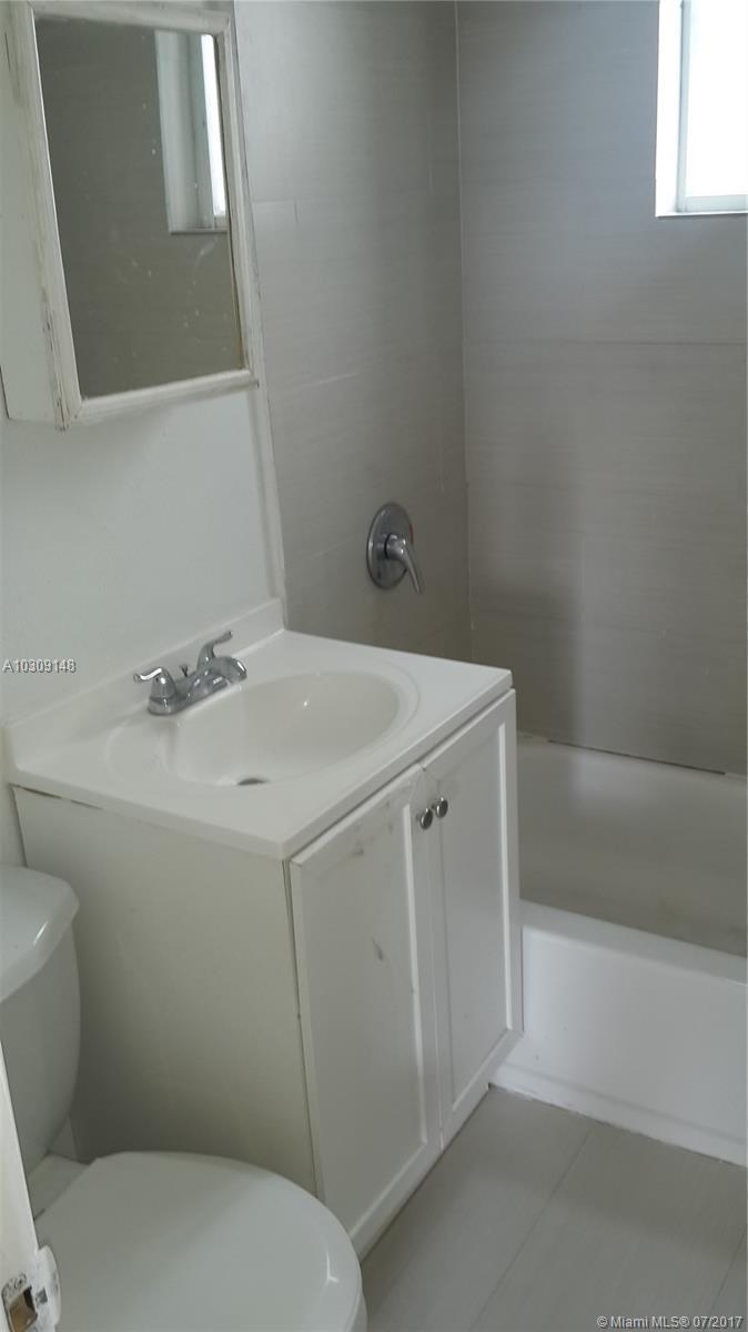 535 Northwest 7th Street, Unit 2 Miami, FL 33136 - Photo 5 of 14