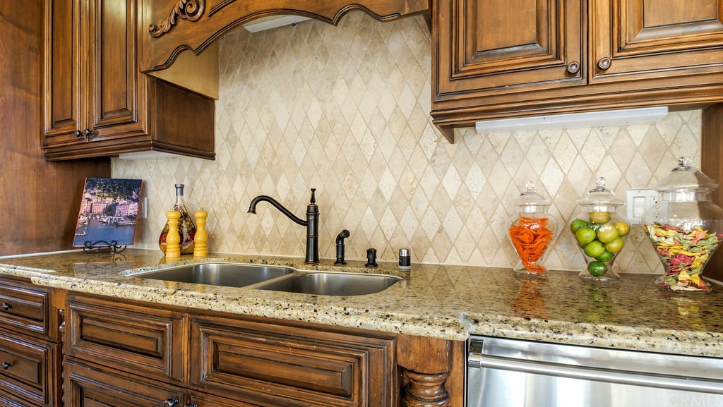 707 Esplanade, Unit B Redondo Beach, CA 90277 - Photo 9 of 39