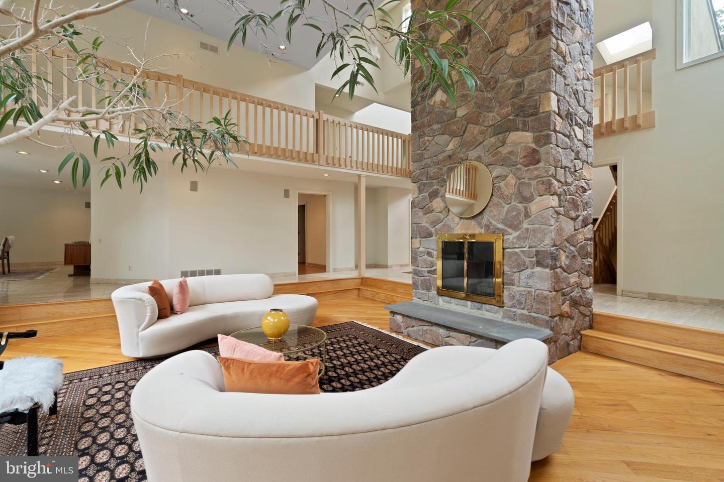 866 Roscommon Road Bryn Mawr, PA 19010 - Photo 12 of 59