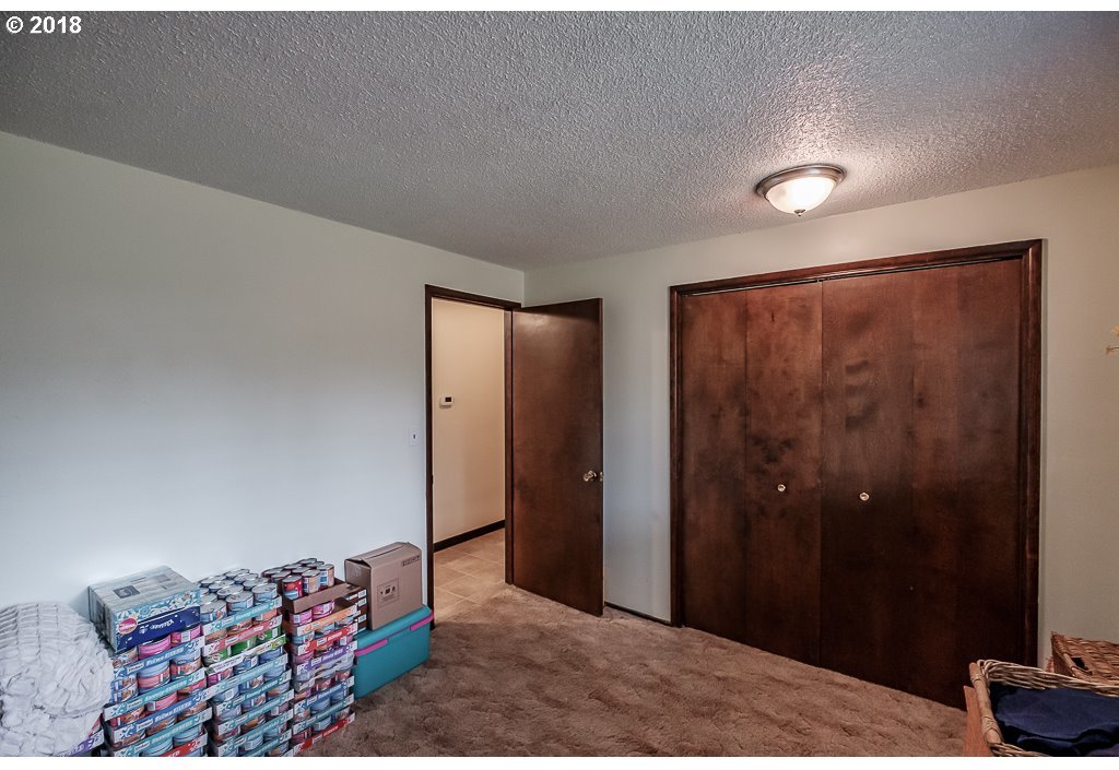 30729 Southwest Larson Road Lebanon, OR 97355 - Photo 14 of 32 Gallery Image 14