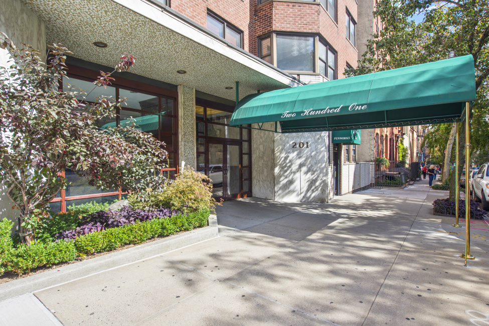 201 E 83rd St, Manhattan, NY 10028 - Photo 2 of 2