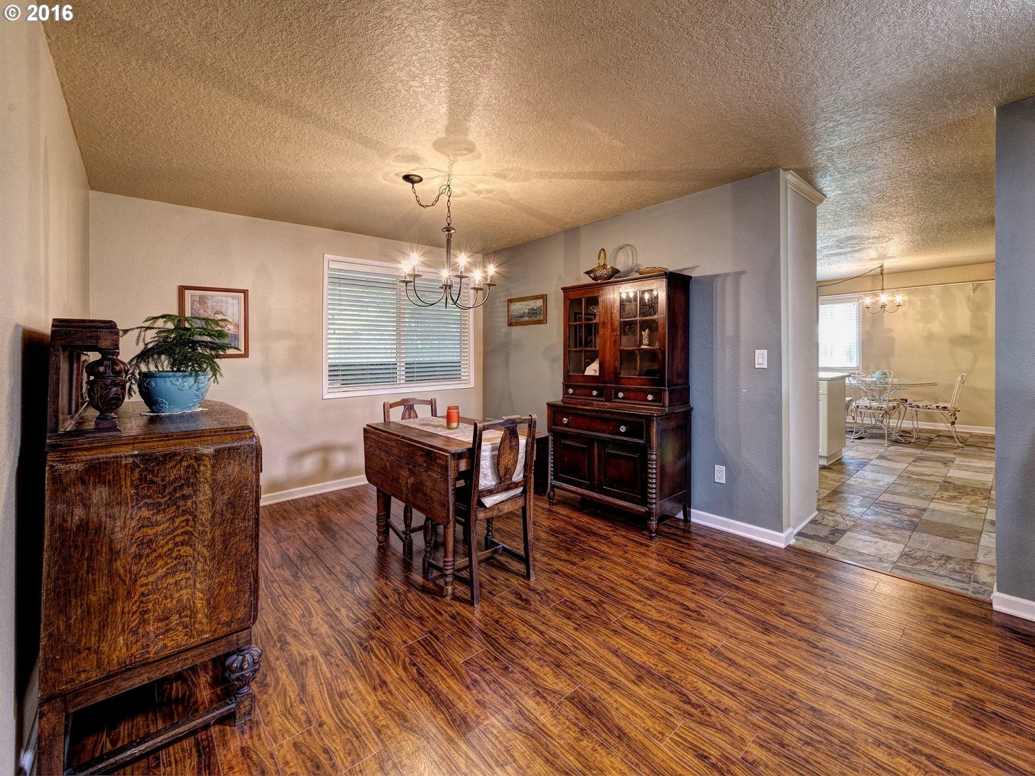 5620 Southwest Riverside Lane, Unit 2 Portland, OR 97239 - Photo 4 of 32 Gallery Image 4