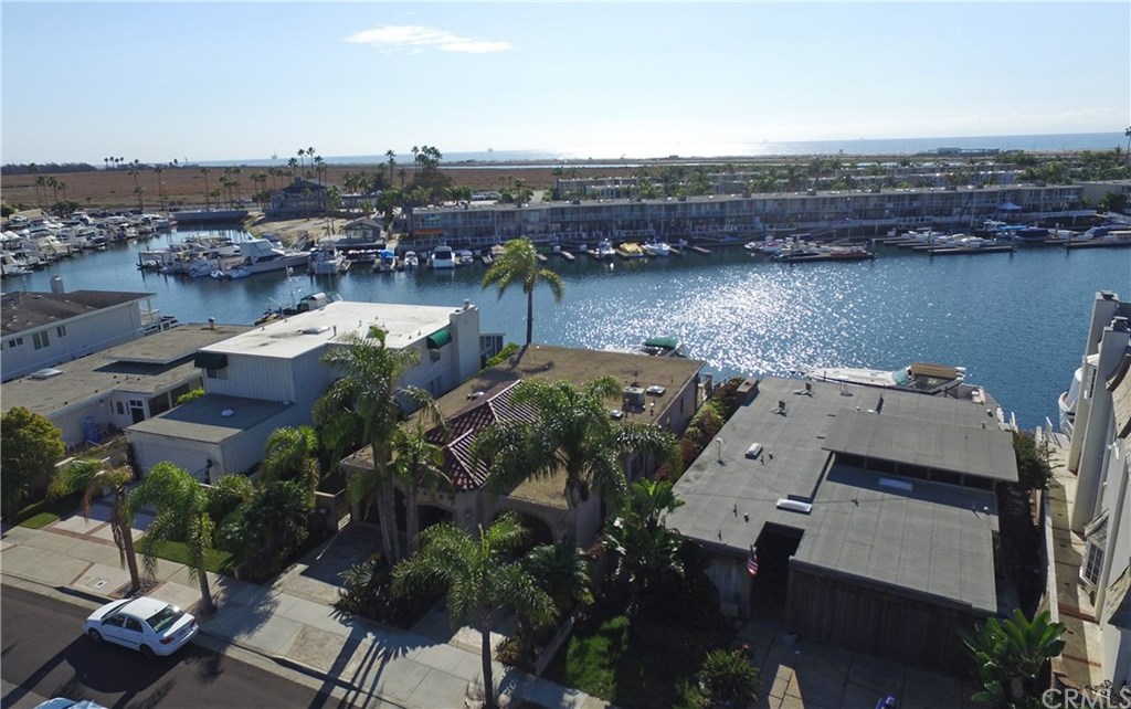 16995 Edgewater Lane Huntington Beach, CA 92649 - Photo 9 of 18