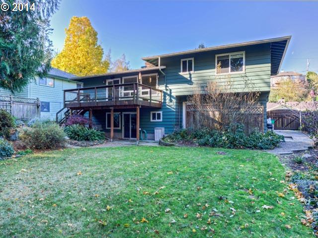 7821 Southwest Ruby Terrace Portland, OR 97219 - Photo 16 of 16