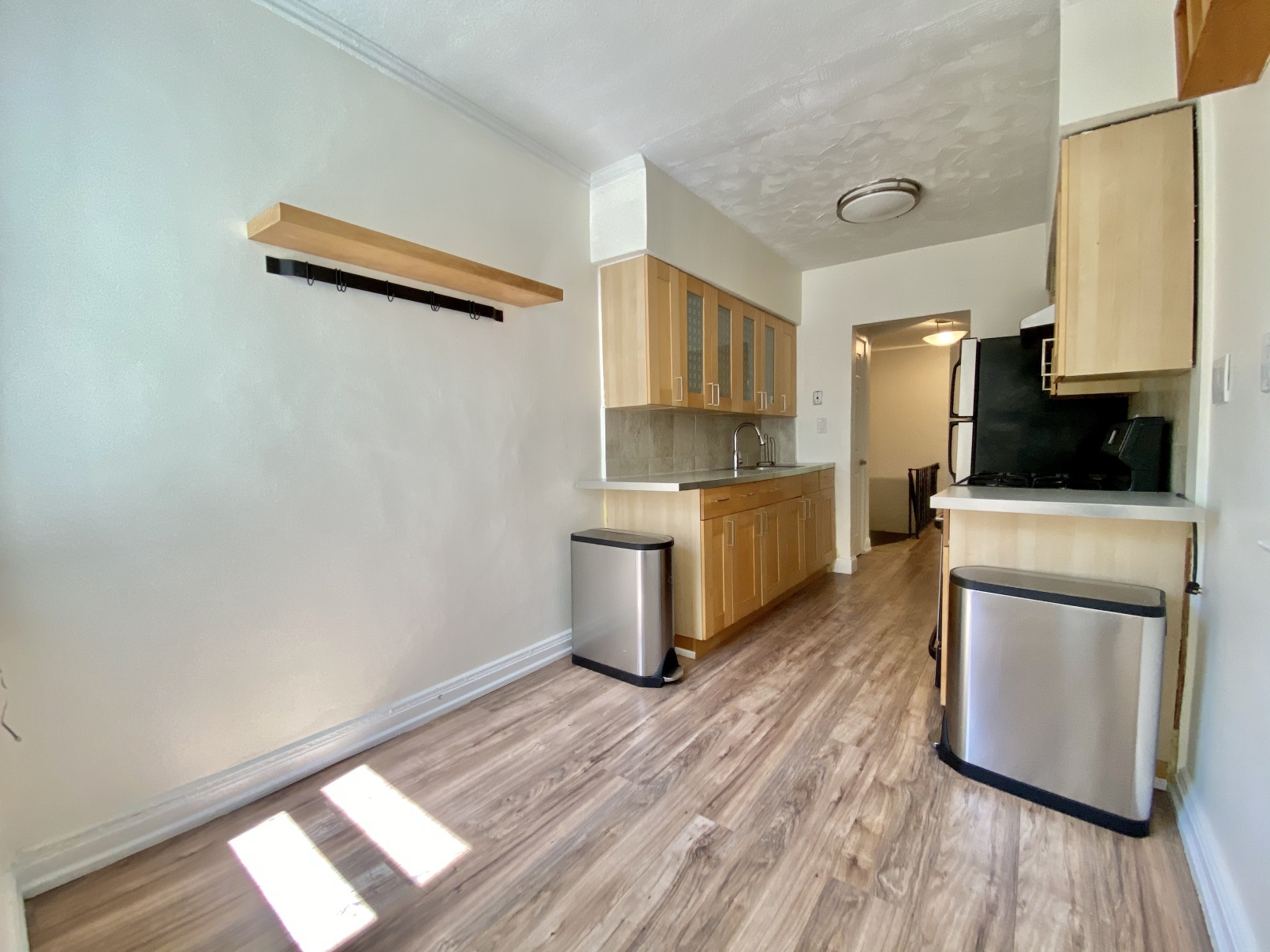 20-15 29th Street, Unit 2 Queens, NY 11105 - Photo 4 of 14