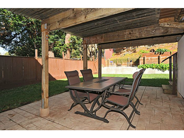 1131 Valencia Way Pacifica, CA 94044 - Photo 7 of 25