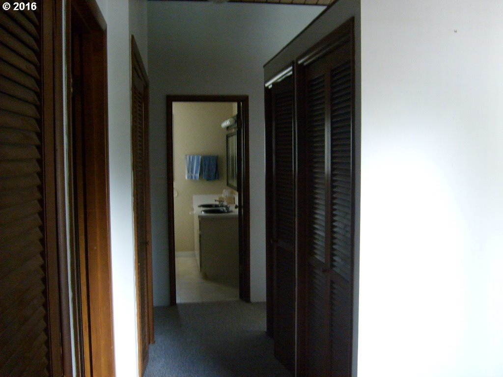 2560 Ridgeway Drive Reedsport, OR 97467 - Photo 11 of 25 Gallery Image 11