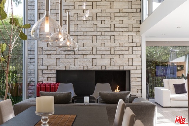 1514 Rising Glen Road Los Angeles, CA 90069 - Photo 3 of 20