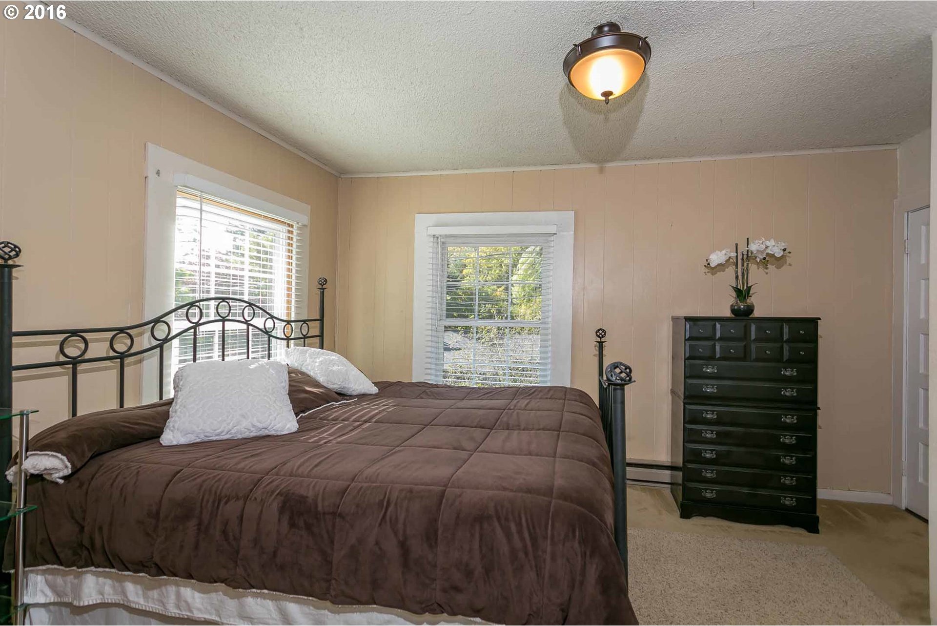 634 Southwest Alice Street Portland, OR 97219 - Photo 12 of 27 Gallery Image 12