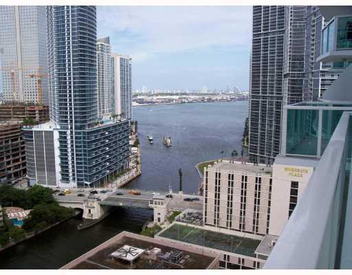 41 Southeast 5th Street, Unit 1517 Miami, FL 33131 - Photo 2 of 16