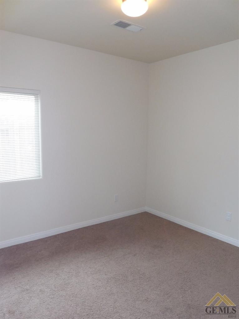 2220 Sosa Drive Bakersfield, CA 93313 - Photo 21 of 25