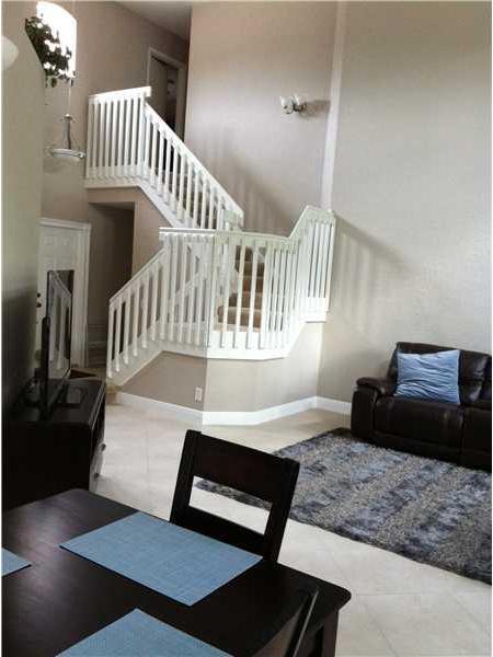 1285 Seabay Road Weston, FL 33326 - Photo 4 of 18 Gallery Image 4