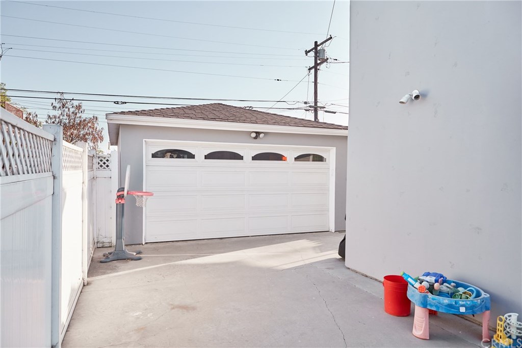 4908 West 136th Street Hawthorne, CA 90250 - Photo 5 of 30