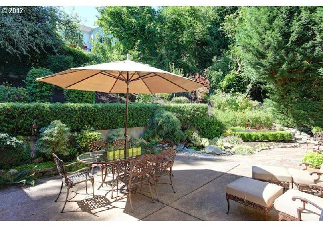 11367 Southwest Riverwood Road Portland, OR 97219 - Photo 12 of 16 Gallery Image 12