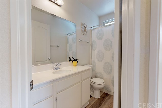 28427 Nicholas Circle Saugus, CA 91350 - Photo 26 of 32