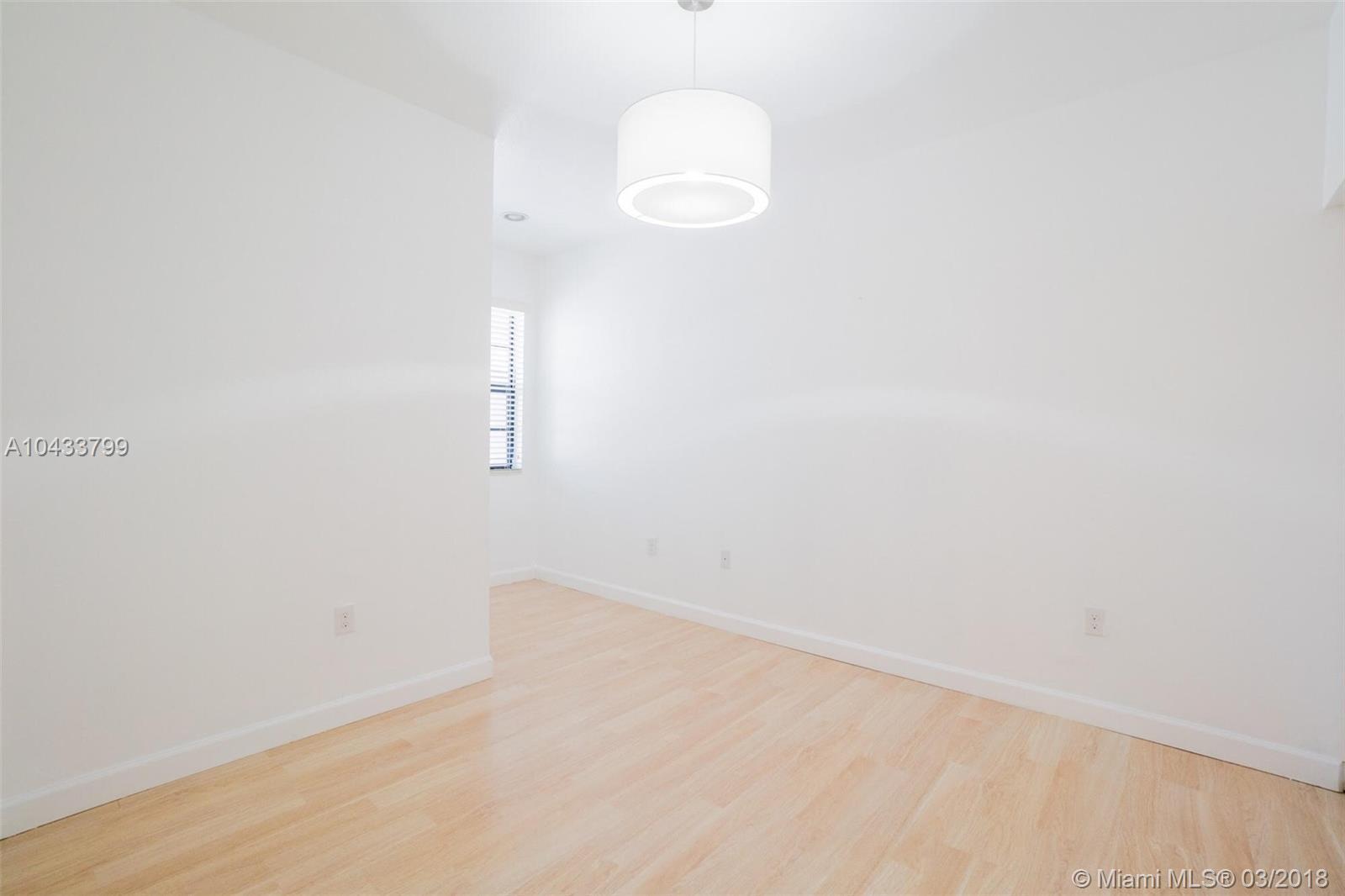 3218 Southeast 6th Street Homestead, FL 33033 - Photo 8 of 14