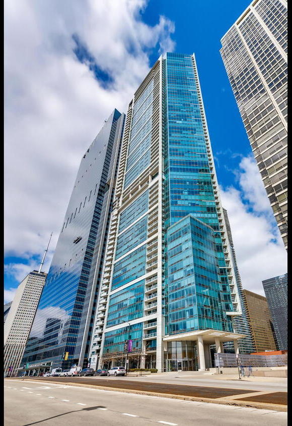 340 E Randolph St, Chicago, IL 60601 - Photo 2 of 8