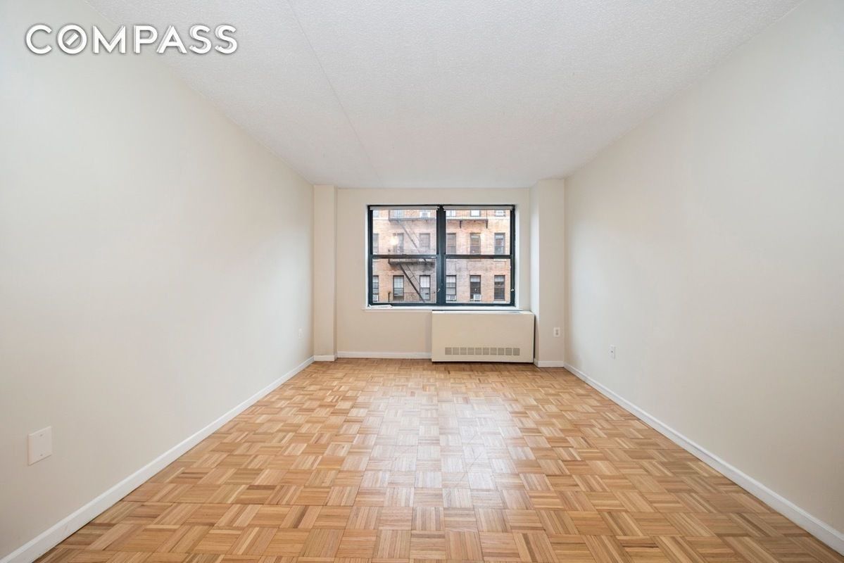 225 East 6th Street, Unit 5D Manhattan, NY 10003 - Photo 4 of 9