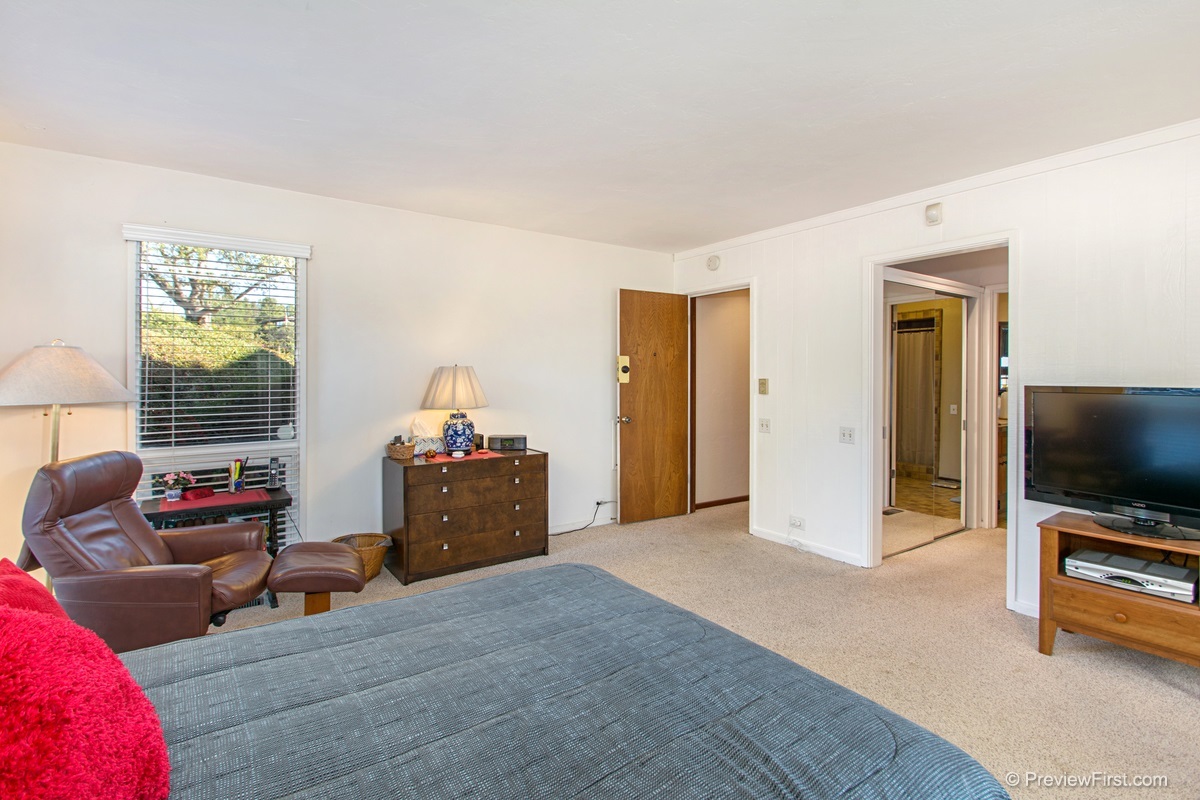 10933 Rim Road Escondido, CA 92026 - Photo 14 of 25 Gallery Image 14