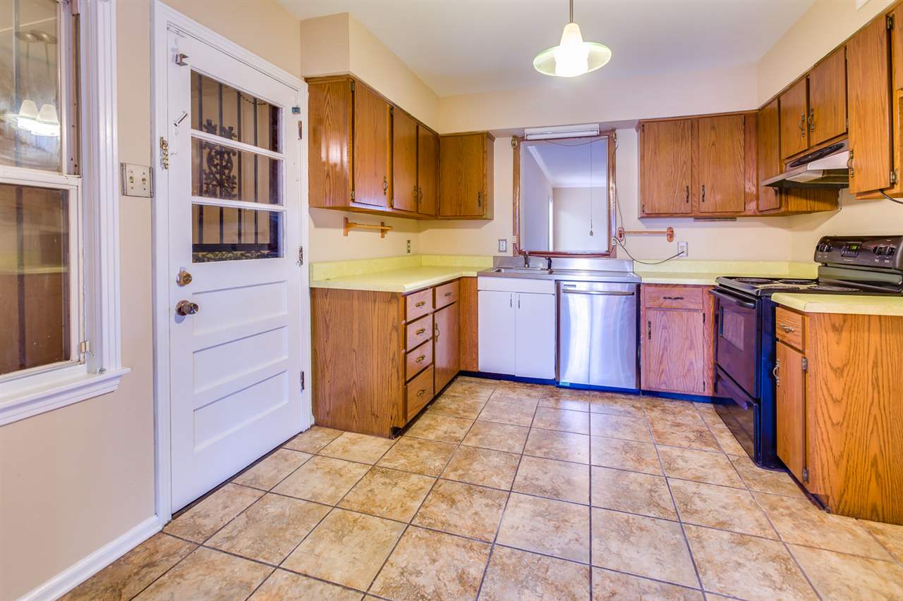1397 South White Station Road Memphis, TN 38117 - Photo 5 of 15 Gallery Image 5