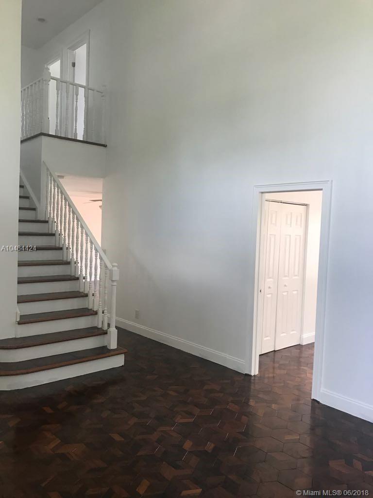 253 Bridgeton Road Weston, FL 33326 - Photo 2 of 11