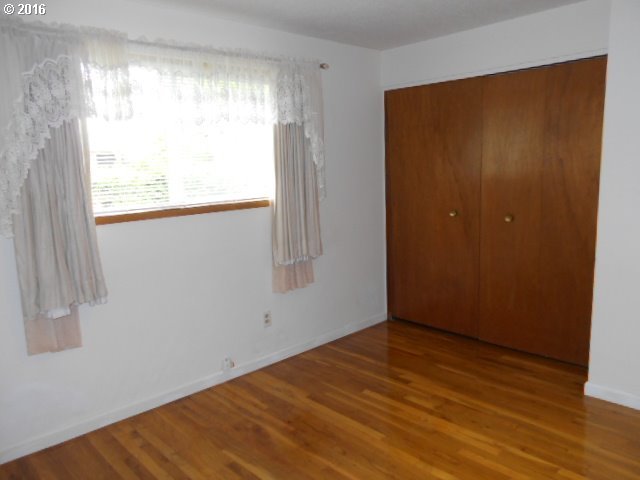 1531 Rainier Road Woodburn, OR 97071 - Photo 14 of 20 Gallery Image 14