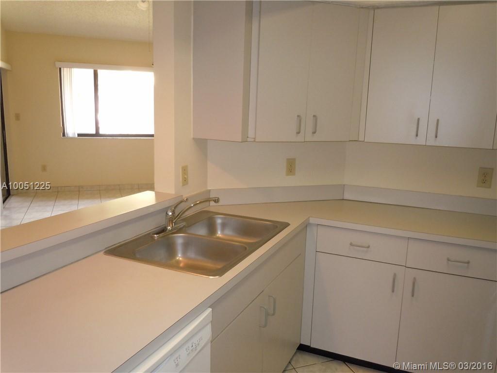 9759 Southwest 138th Avenue, Unit HB2R Miami, FL 33186 - Photo 8 of 15