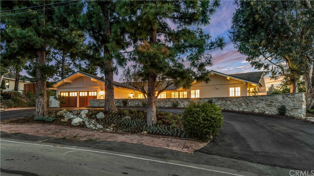 34 Chuckwagon Road Rolling Hills, CA 90274 - Photo 1 of 20