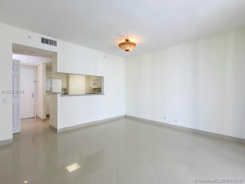 701 Brickell Key Boulevard, Unit 1708 Miami, FL 33131 - Photo 2 of 9