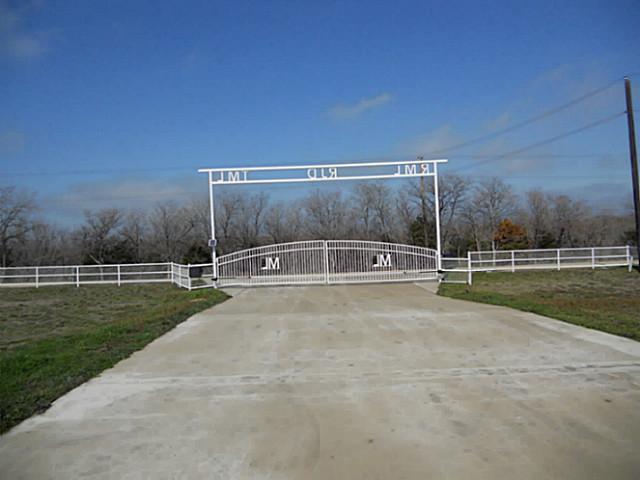 5520 Weatherford Road Midlothian, TX 76065 - Photo 1 of 1 The electric gate into your new home!