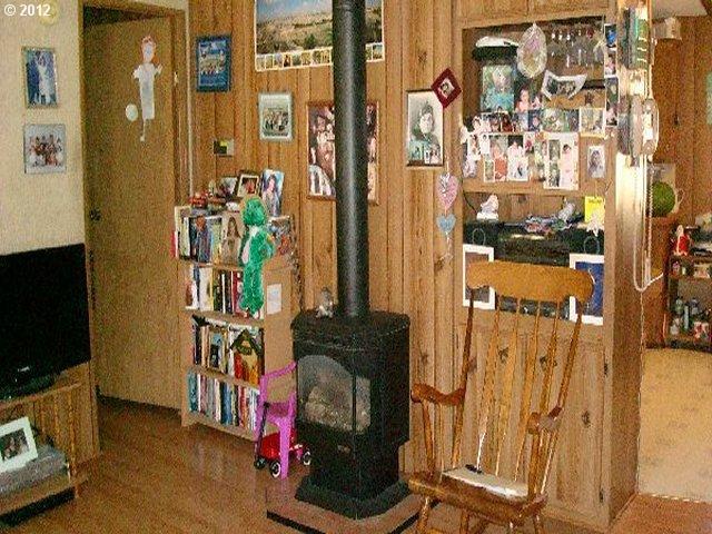 110 Northwest Vanderpool Street Dufur, OR 97021 - Photo 10 of 16 Gallery Image 10
