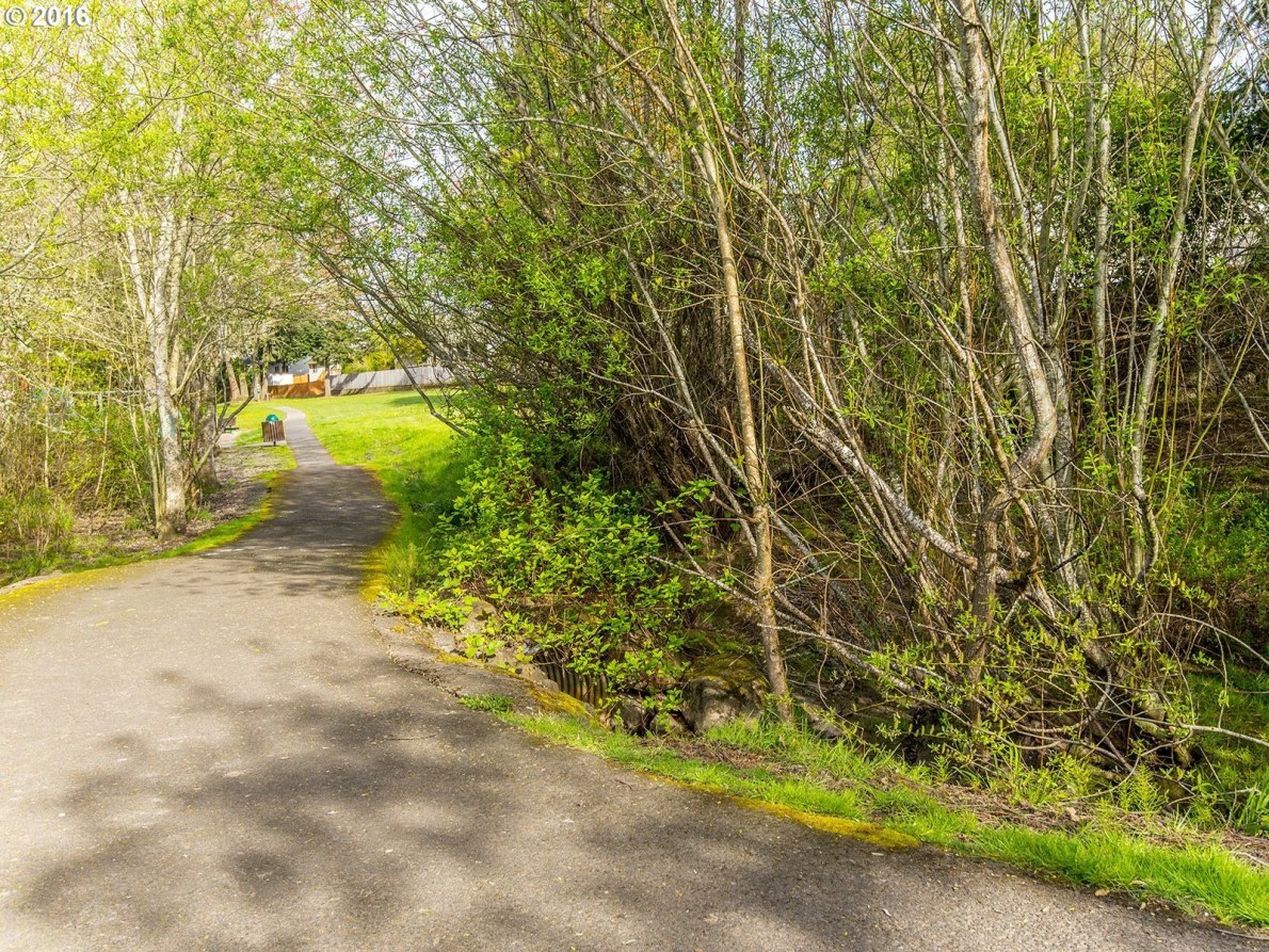16535 Southwest Rigert Terrace Beaverton, OR 97007 - Photo 24 of 32 Gallery Image 24