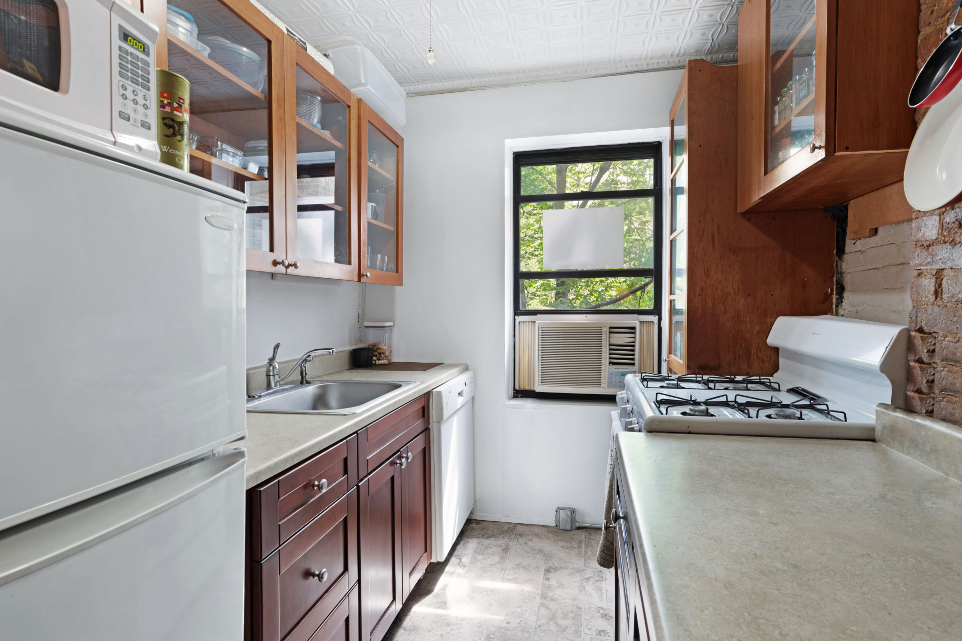 250 10th Avenue, Unit 3 Manhattan, NY 10001 - Photo 4 of 6