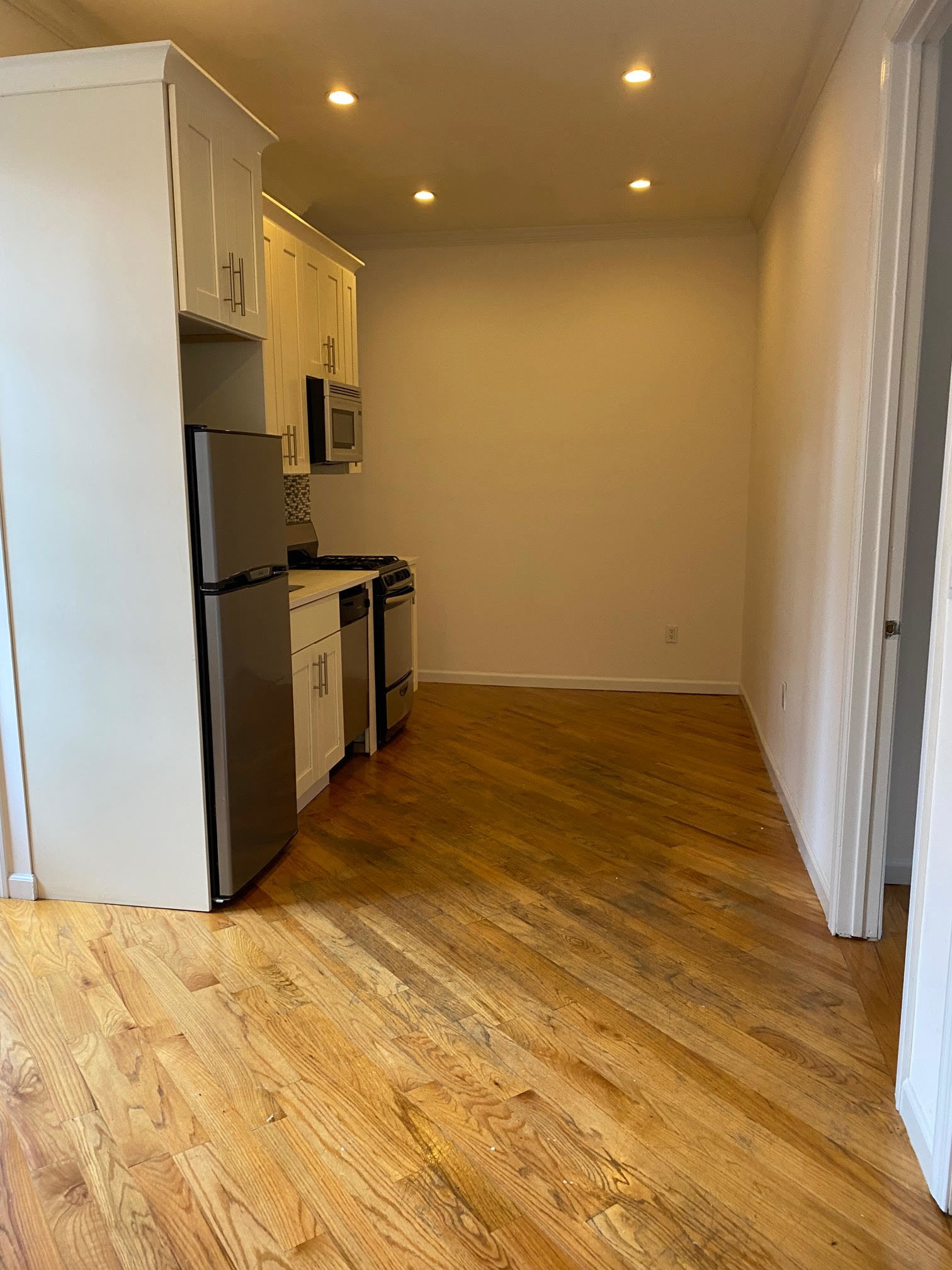 230 East 27th Street, Unit 22 Manhattan, NY 10016 - Photo 3 of 11