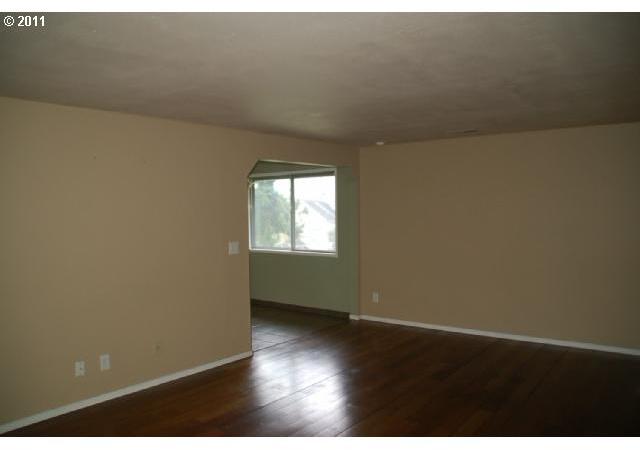 12815 Southeast Stark Street Portland, OR 97233 - Photo 7 of 16
