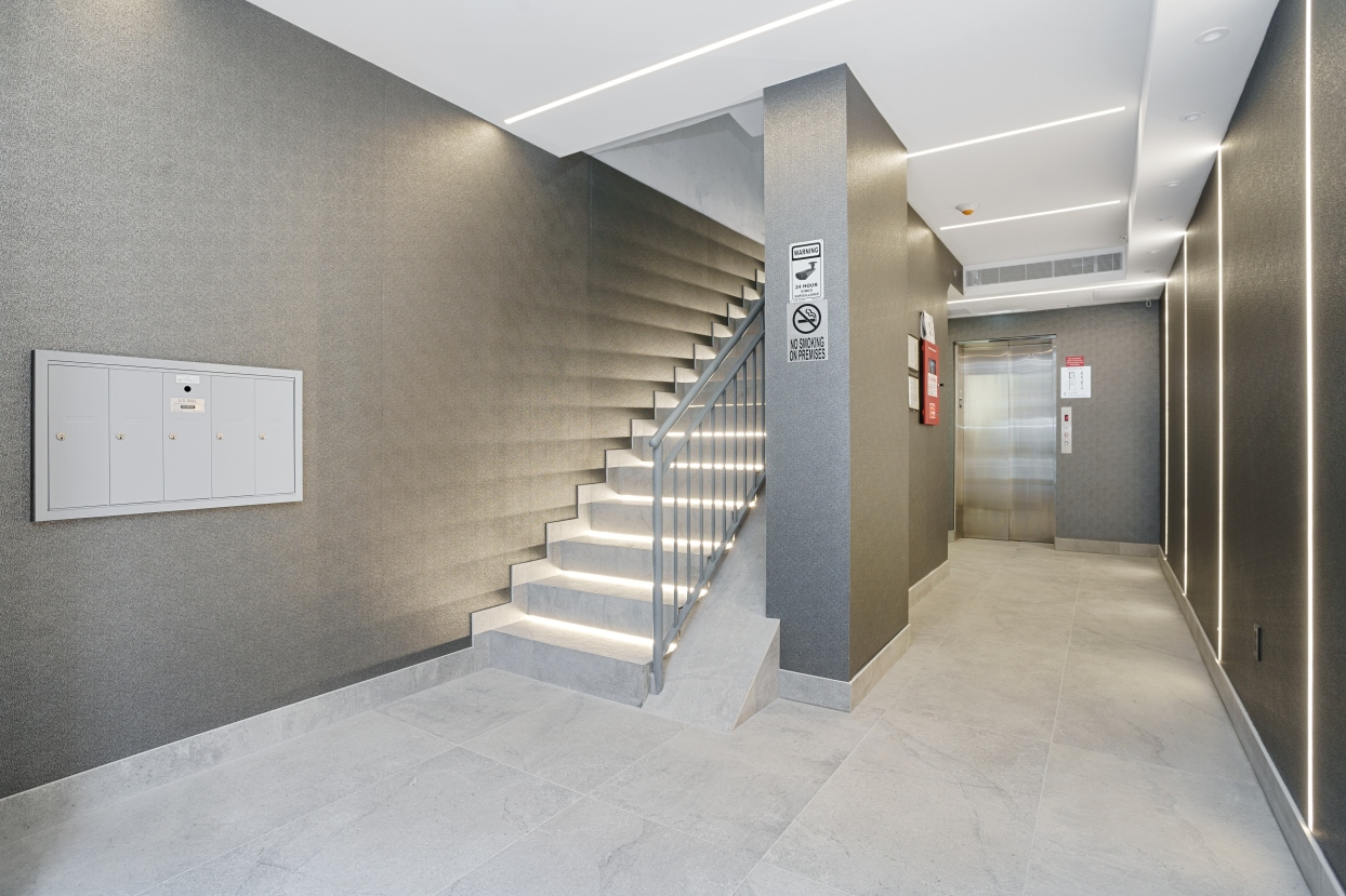 192 8th Avenue, Unit PH Manhattan, NY 10011 - Photo 15 of 17