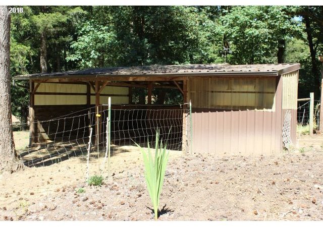 24042 South Engstrom Road Colton, OR 97017 - Photo 13 of 32 Gallery Image 13