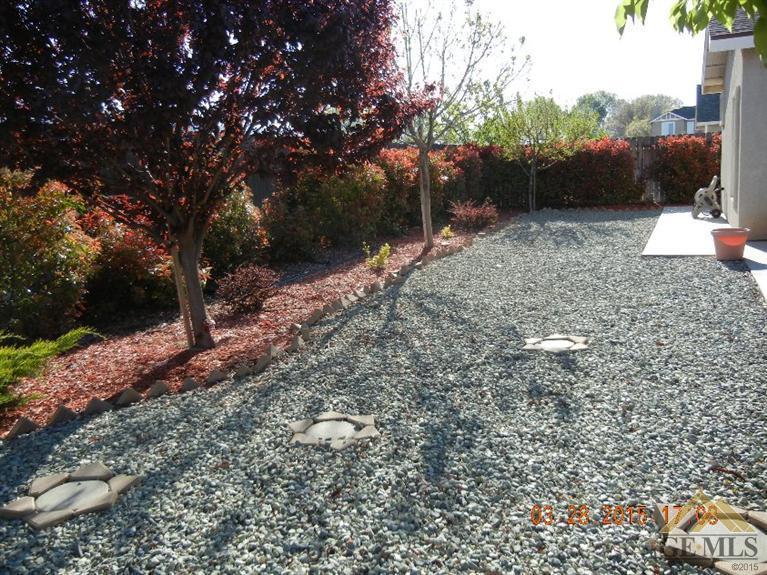 1036 Clearview Street Tehachapi, CA 93561 - Photo 6 of 20 Gallery Image 6
