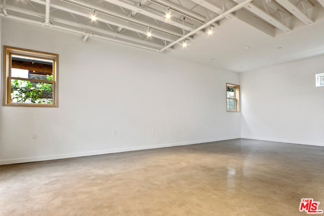 1402 Sutherland Street Los Angeles, CA 90026 - Photo 3 of 14